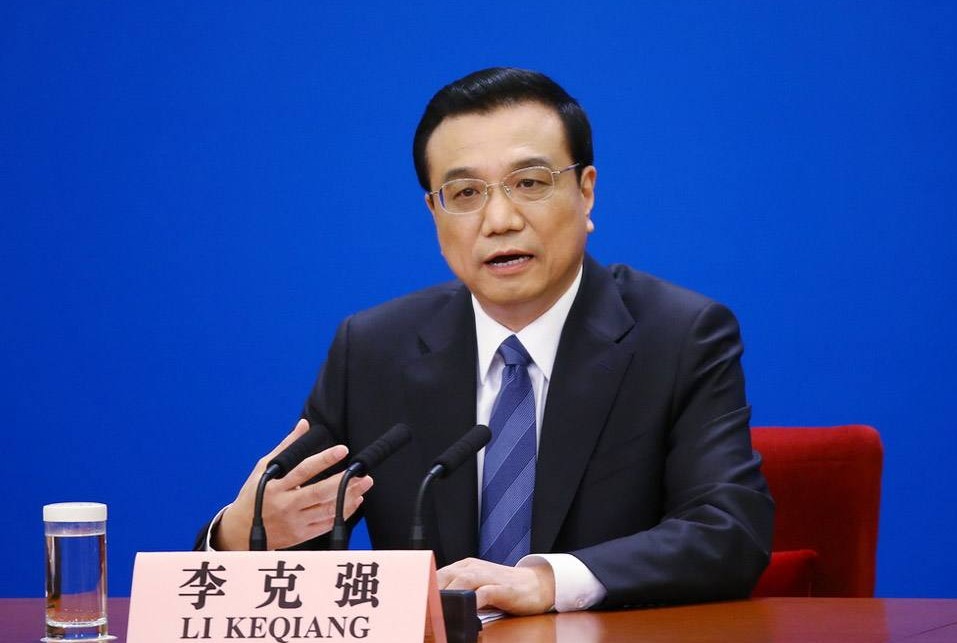 李克強(qiáng)：今年完成鐵路投資7320億 公路水運(yùn)1.8萬(wàn)億